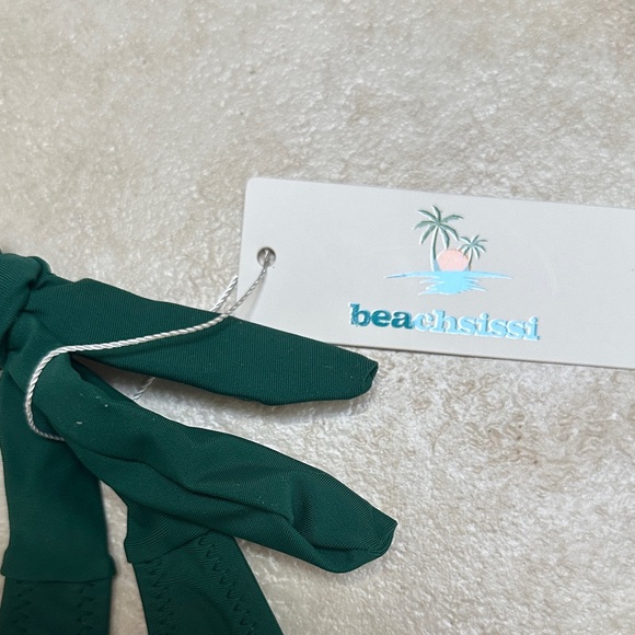 Green Tankini Set - Picture 2 of 8